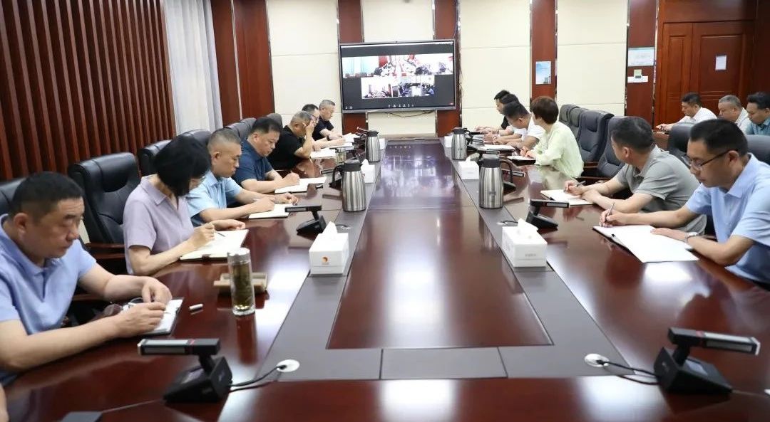 宏河集團(tuán)召開(kāi)2025年“安全生產(chǎn)月”動(dòng)員暨六月安全辦公會(huì)1