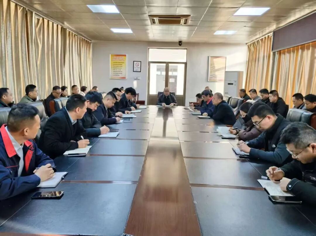 【貫徹落實(shí)】橫河煤礦深入貫徹落實(shí)集團(tuán)落實(shí)“五抓五樹(shù)”動(dòng)員大會(huì)暨六屆三次“雙代會(huì)”精神1